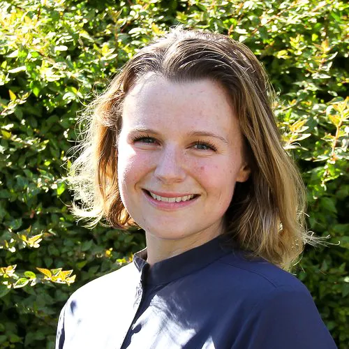 Headshot of Bethany Davis