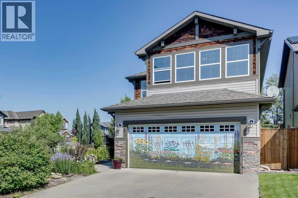 2 Autumn Grove SE