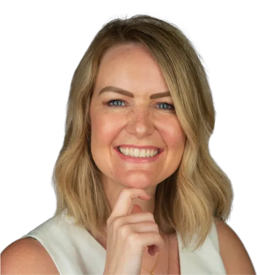 Headshot of Laura