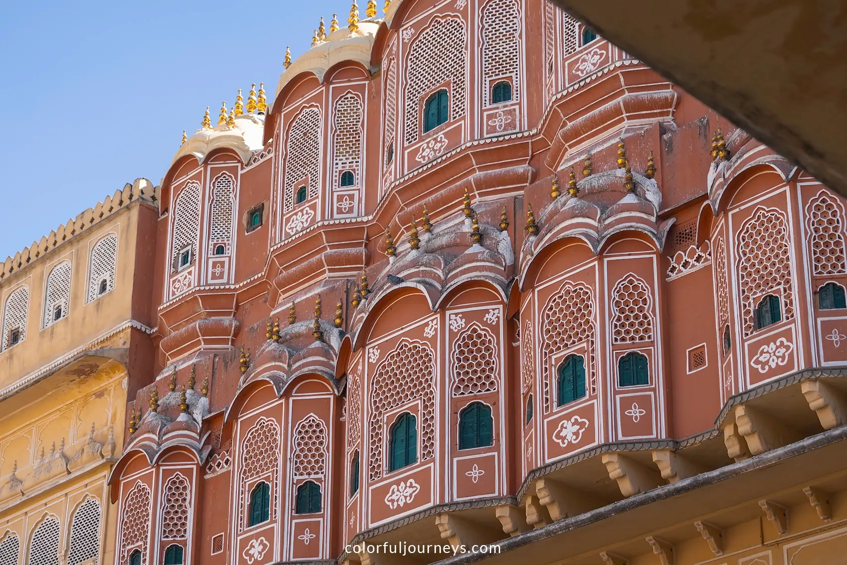 The pink facade of Hawa Mahal in Jaipur, India