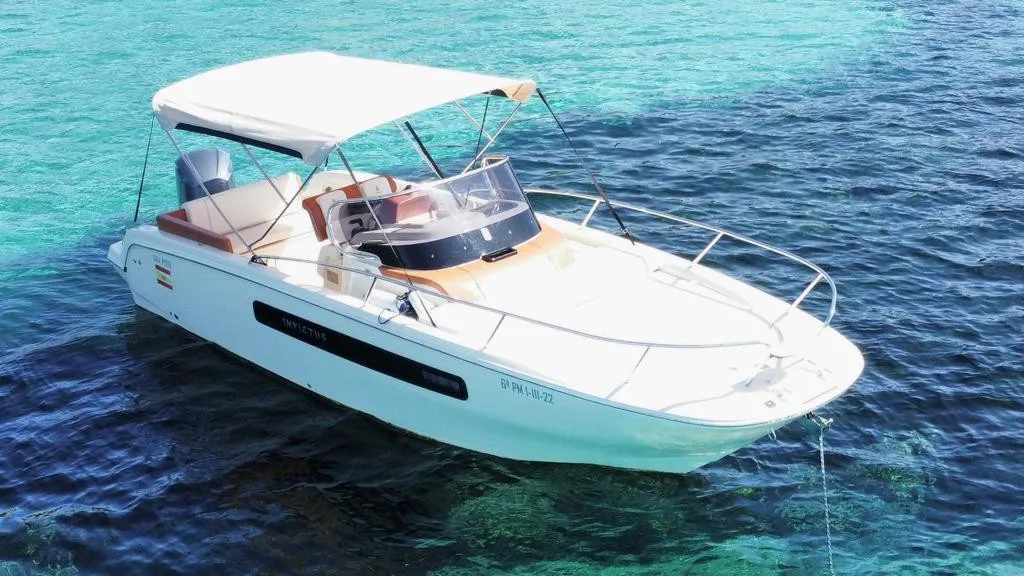 Invictus 270CX