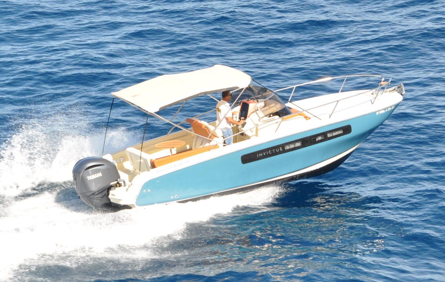 Invictus 240CX