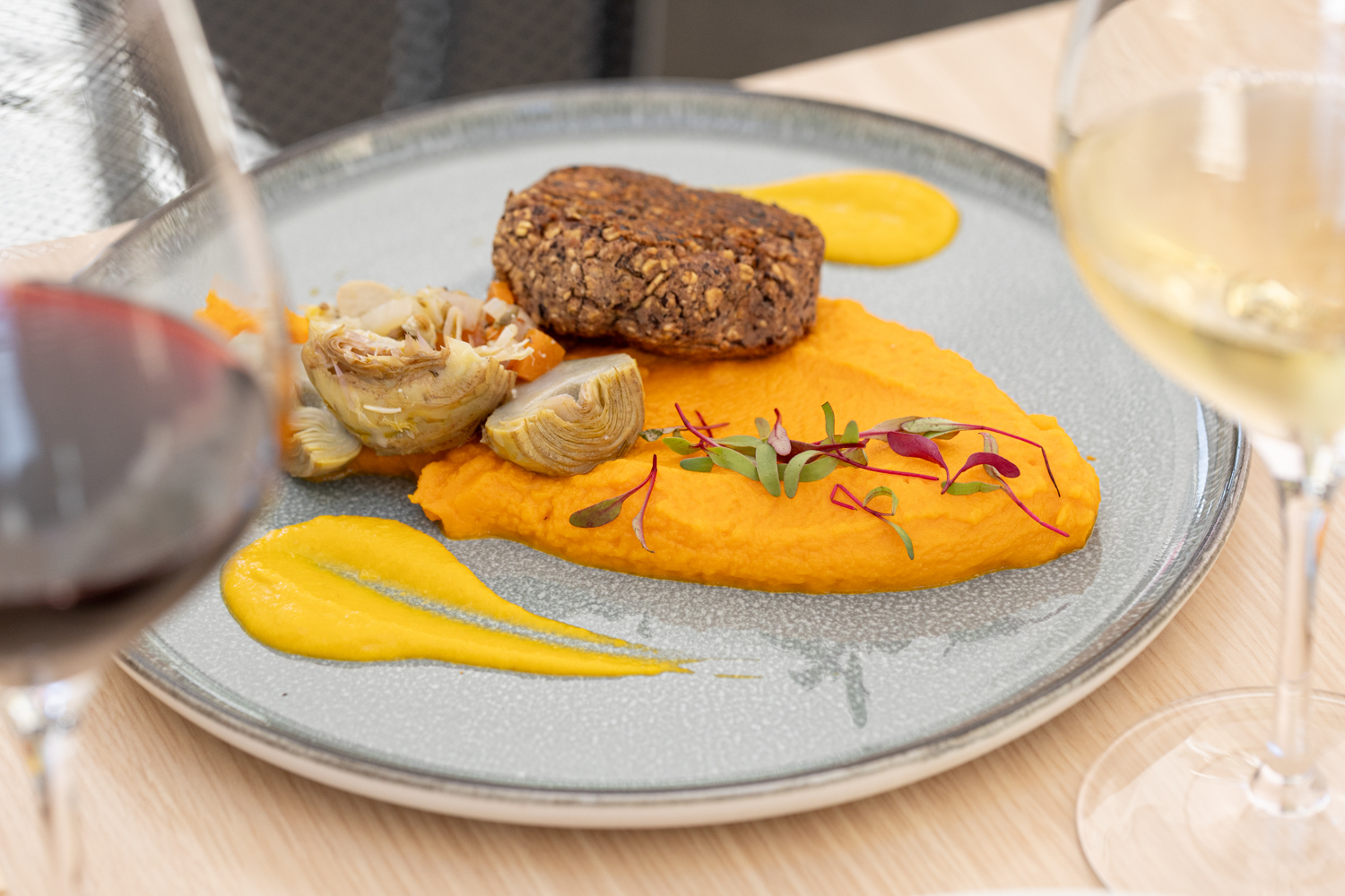 Assiette colorée