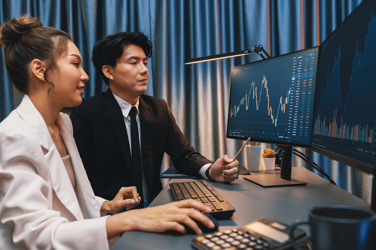 What are small-cap stocks? Read our guide to learn how small-cap stocks work and why they should interest you. Find out how LevelFields can help.