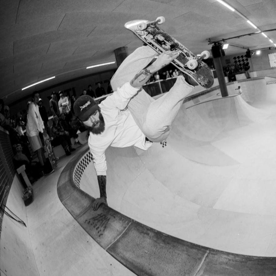 Team Trouble 2025 skater in the bowl
