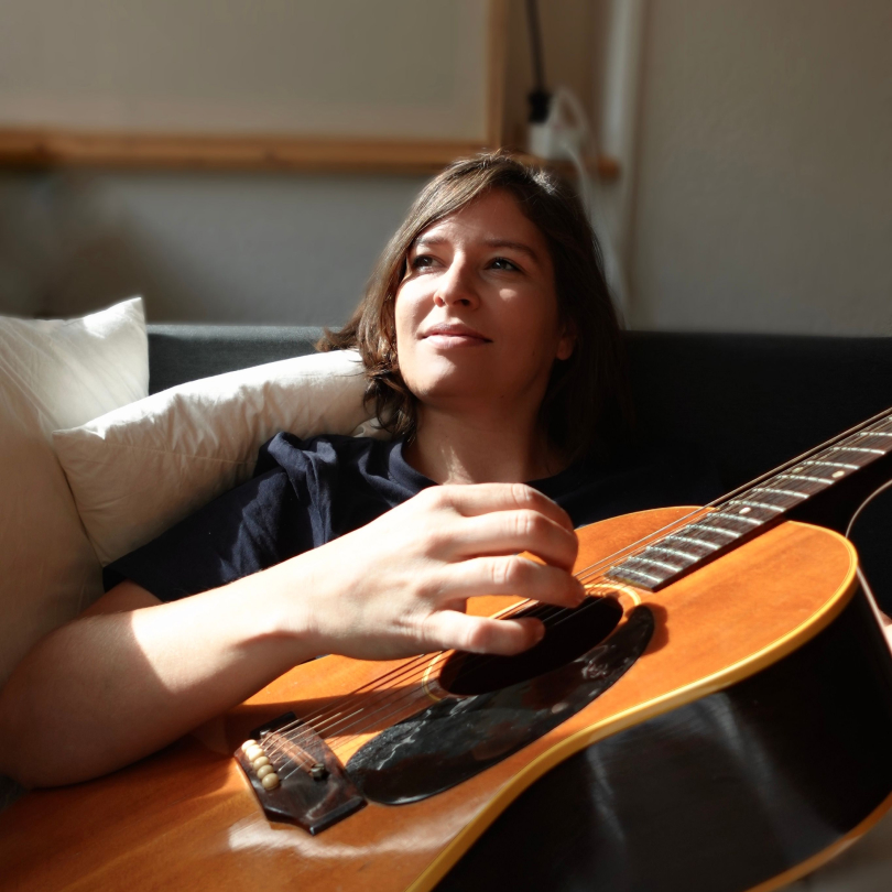 Image of Martina Linn to promote Live in the lobby at Riders Hotel