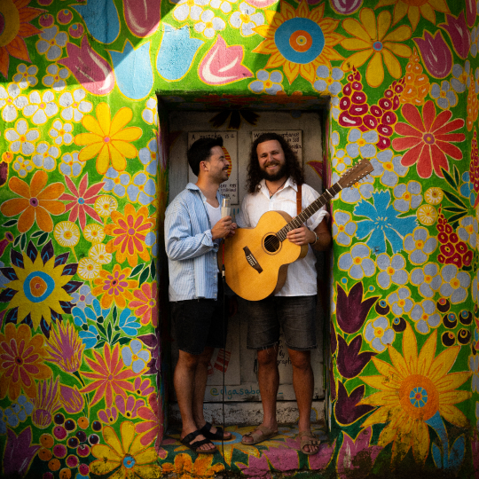 Omisdus live in the lobby