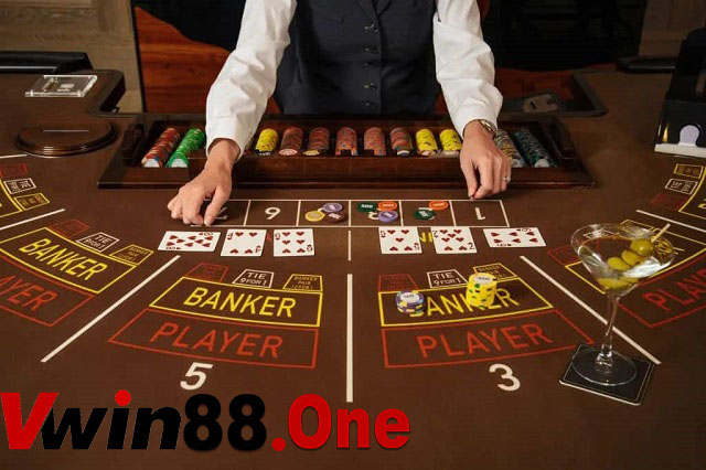 Đặt cược vào 1 trong 3 cửa chính trong Baccarat