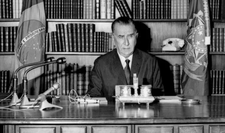 Memorial da Democracia - 'Repressão será dura', avisa Médici