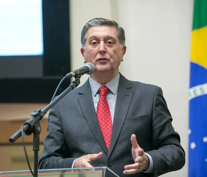 Jornais em Foco - Coluna Pelo Estado 18/09: Topázio Neto segue na frente na  Capital