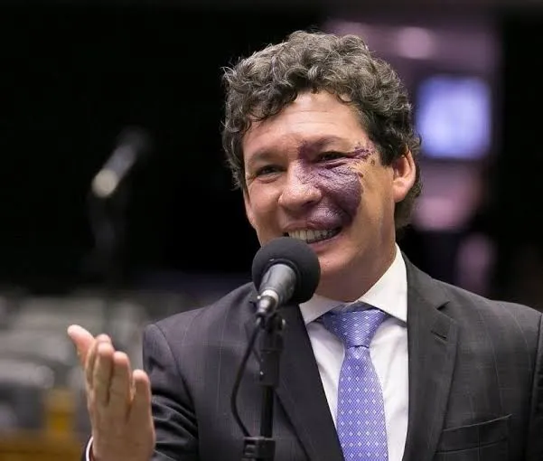 Reginaldo Lopes lidera corrida para o Senado em Minas