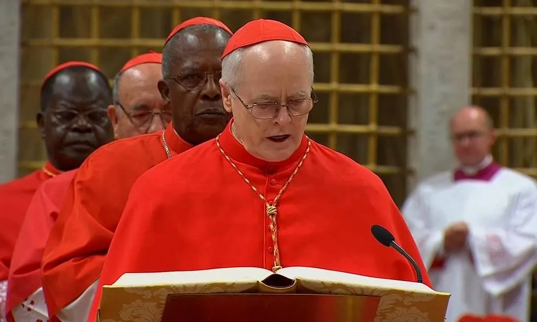 Dom Odilo discursando no Vaticano. Imagem: AP.