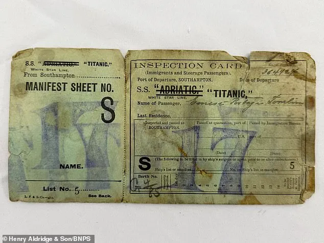 cartão de saúde de Ernest.