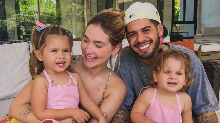 Virginia Fonseca faz nova foto em família na véspera da Páscoa e semelhança  com filhas surpreende: 'Mini cópias'