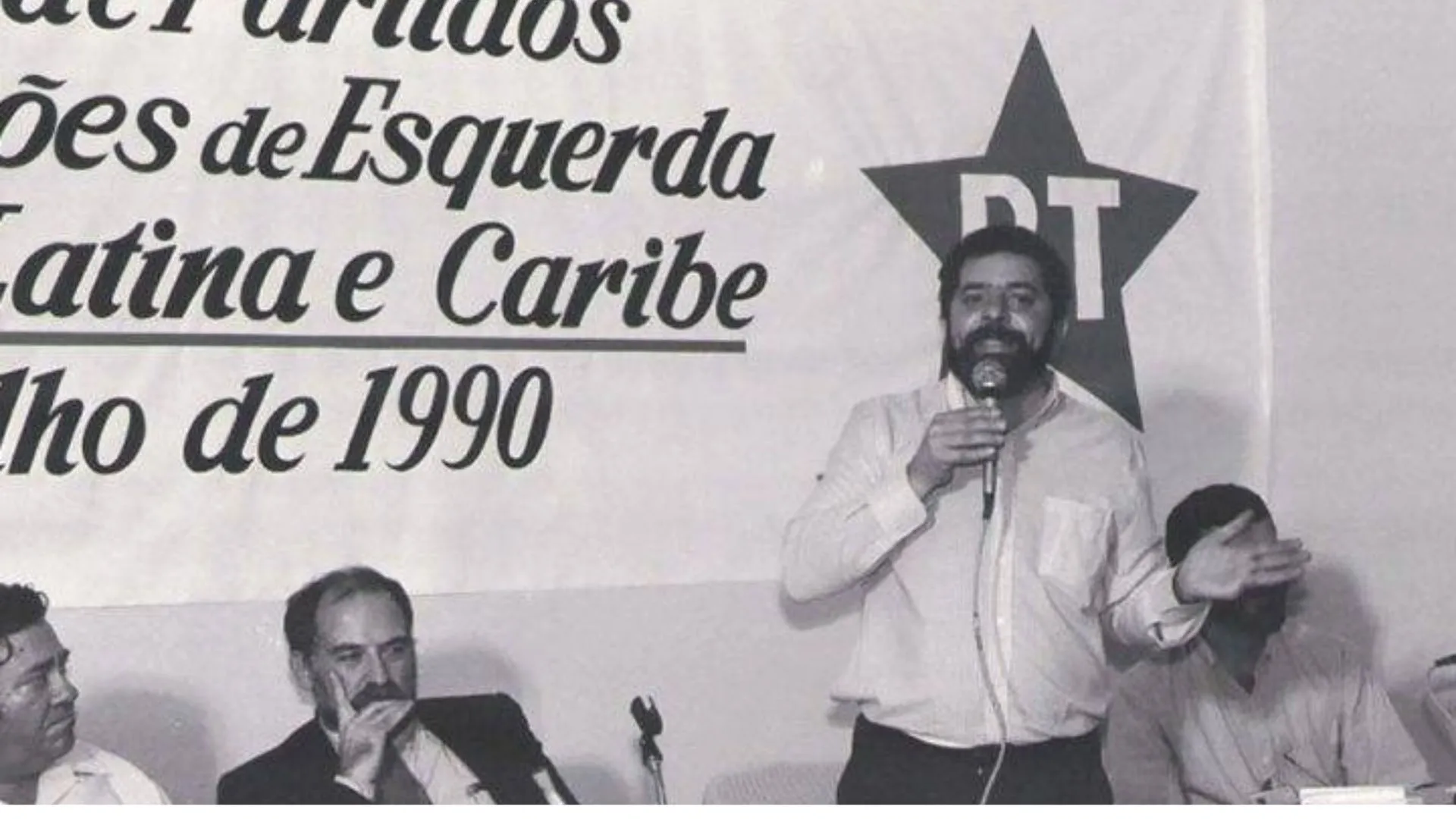 Lula em uma reunião dos partidos de esquerda da América Latina