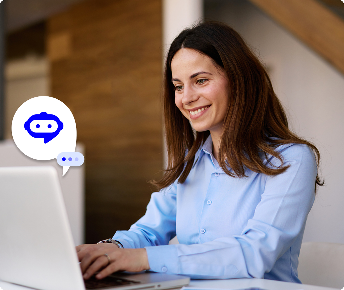 Frau nutzt das Produkte Haufe Finance Office