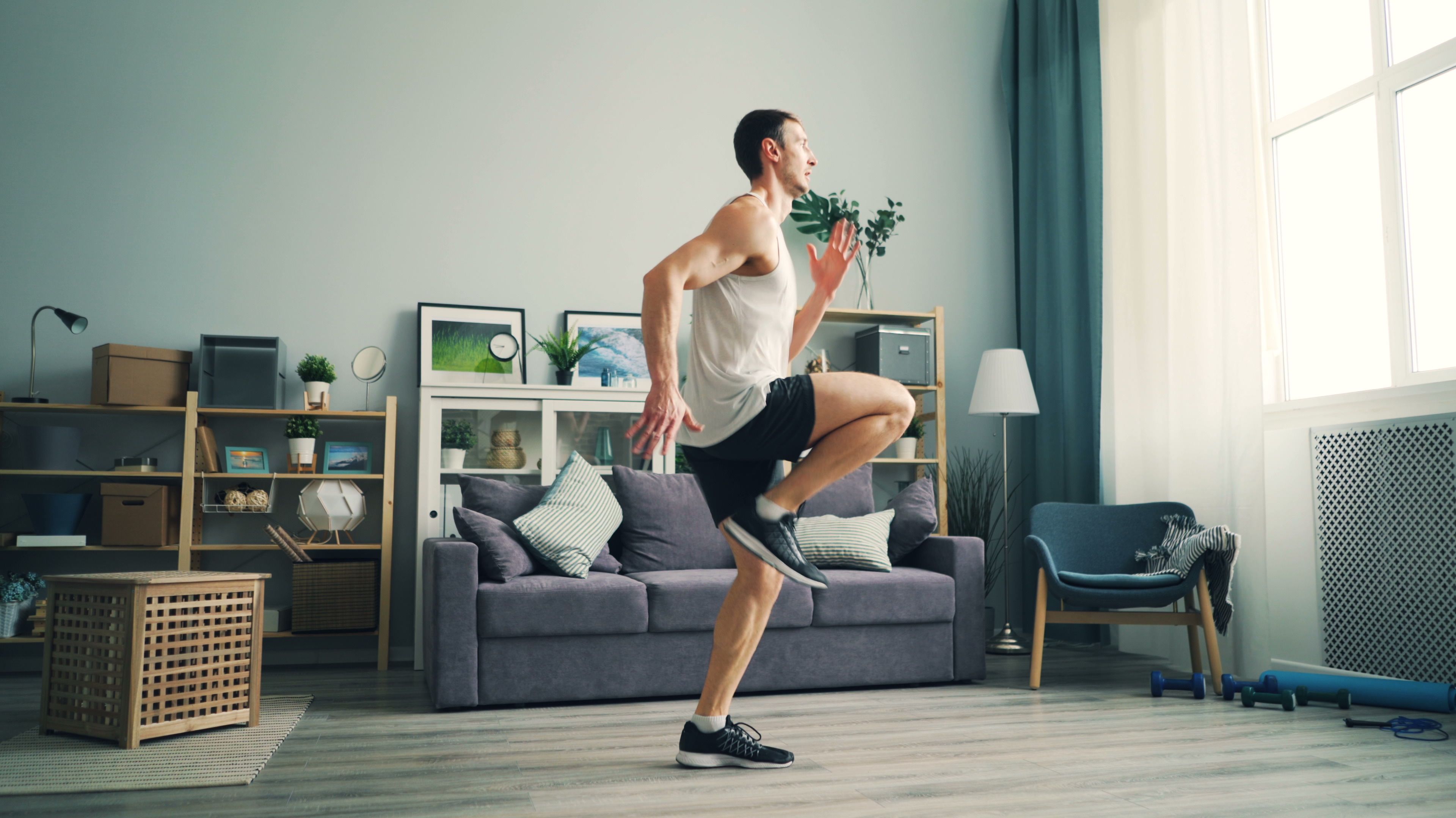 Personal Trainer Apps That Sync With Apple Watch and Track Progress (2026)
