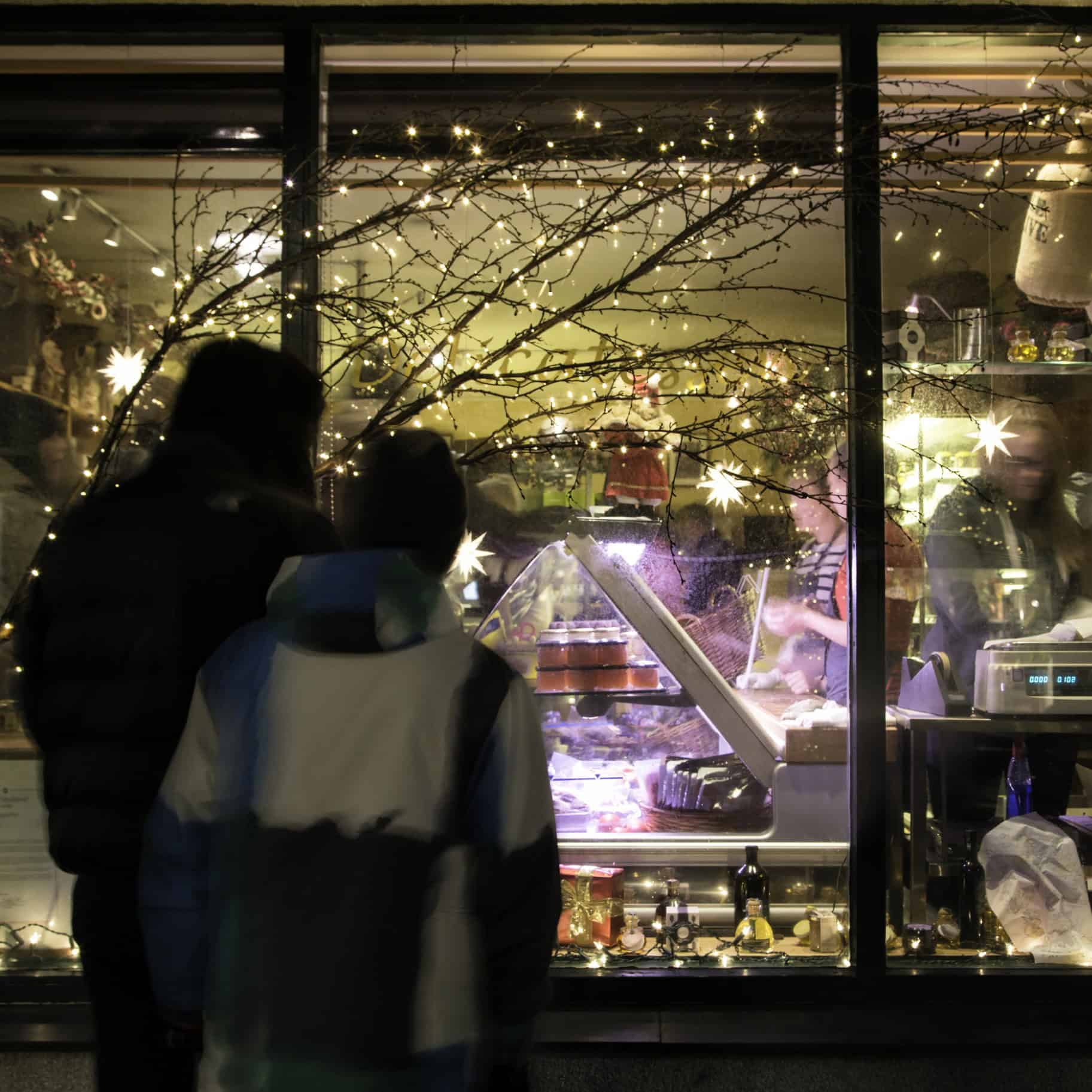 Converting Holiday Shoppers into Year-Round Customers