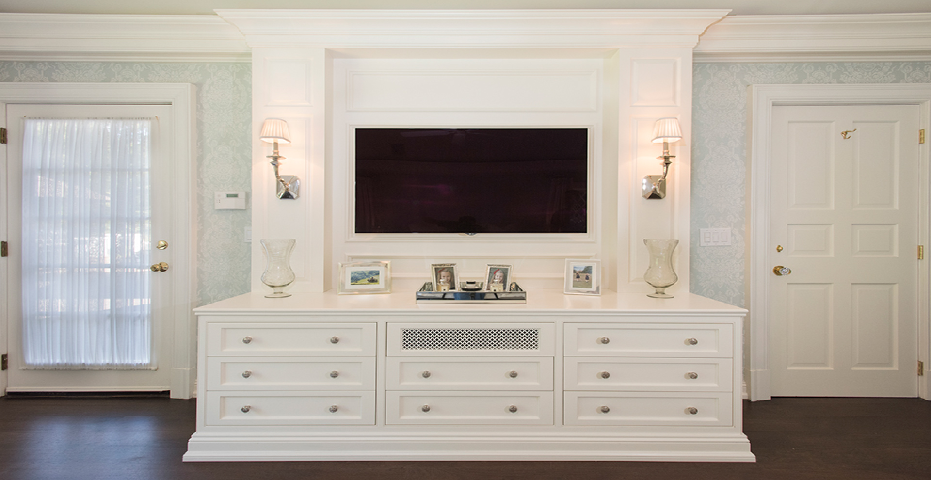 Boiserie Ceiling room