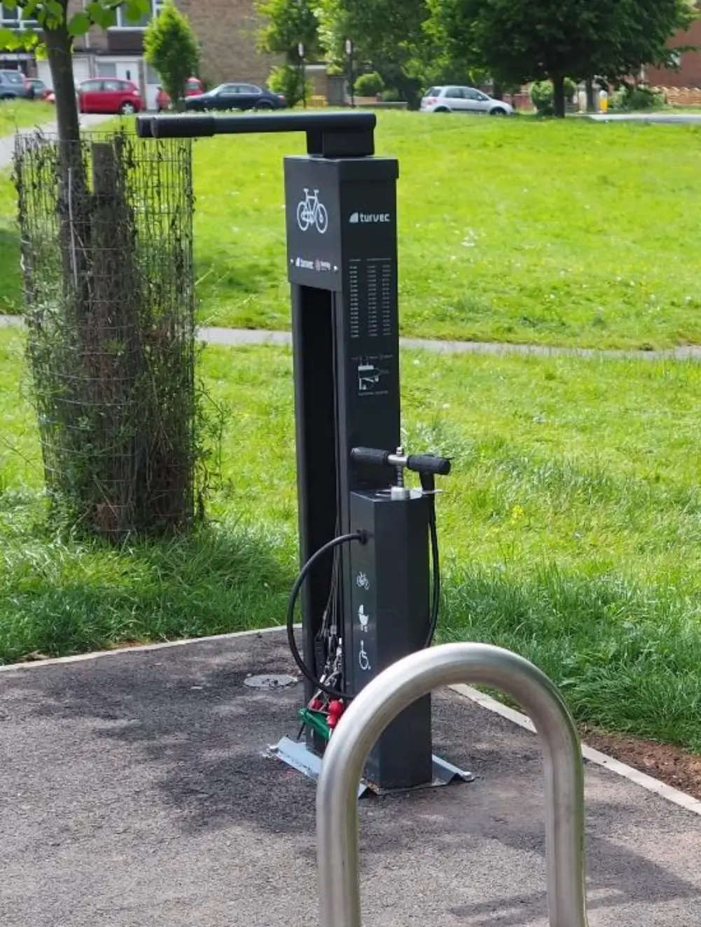 Bike workstand and bike rack at the Ridingleaze mobility hub