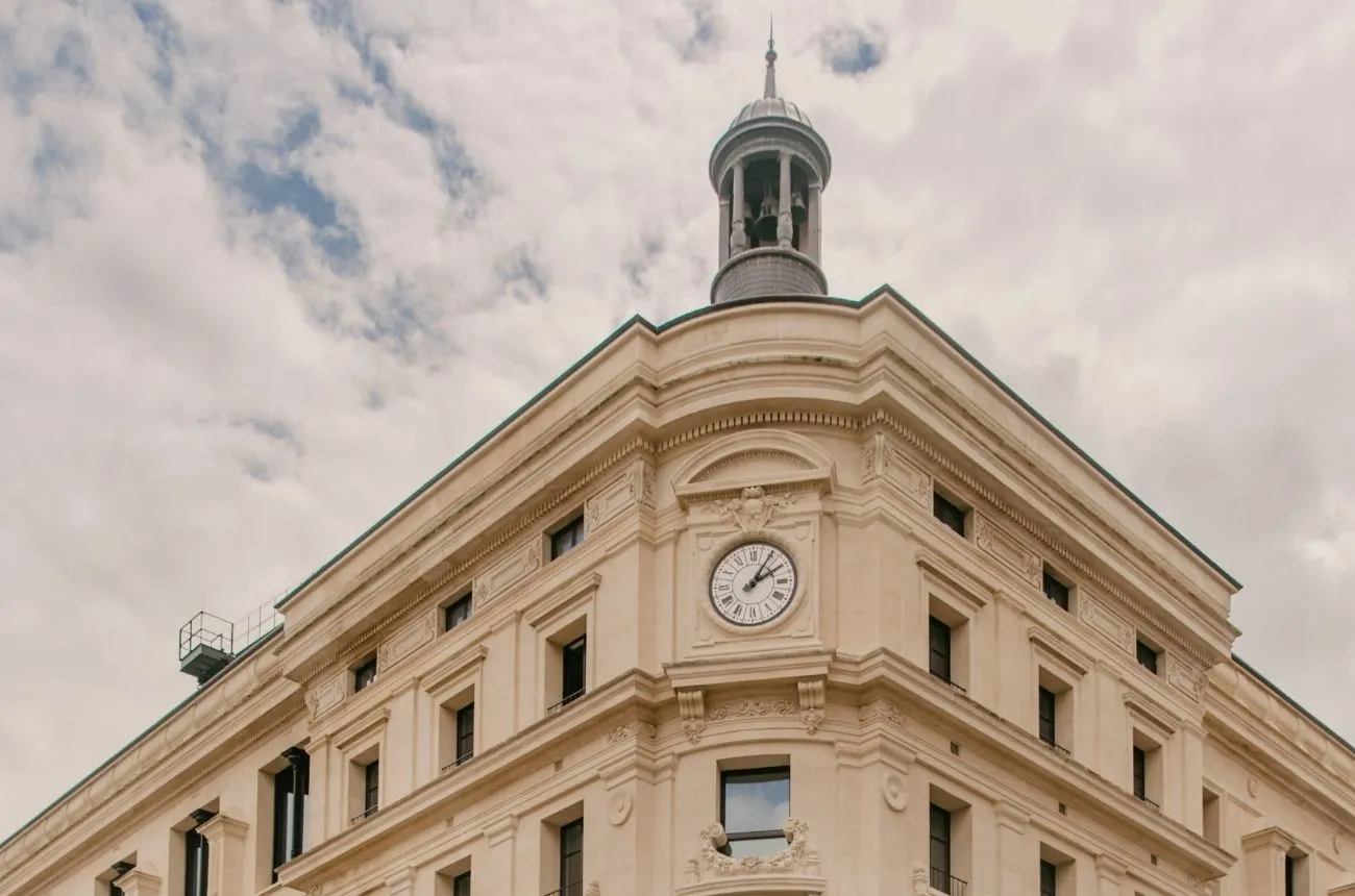 Agence de marketing numérique Rue Paris Hotel Influence Society