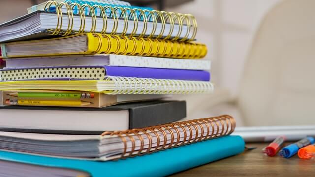 Discover the pros and cons of top five contract playbook formats to streamline redlining and enhance negotiation efficiency.
