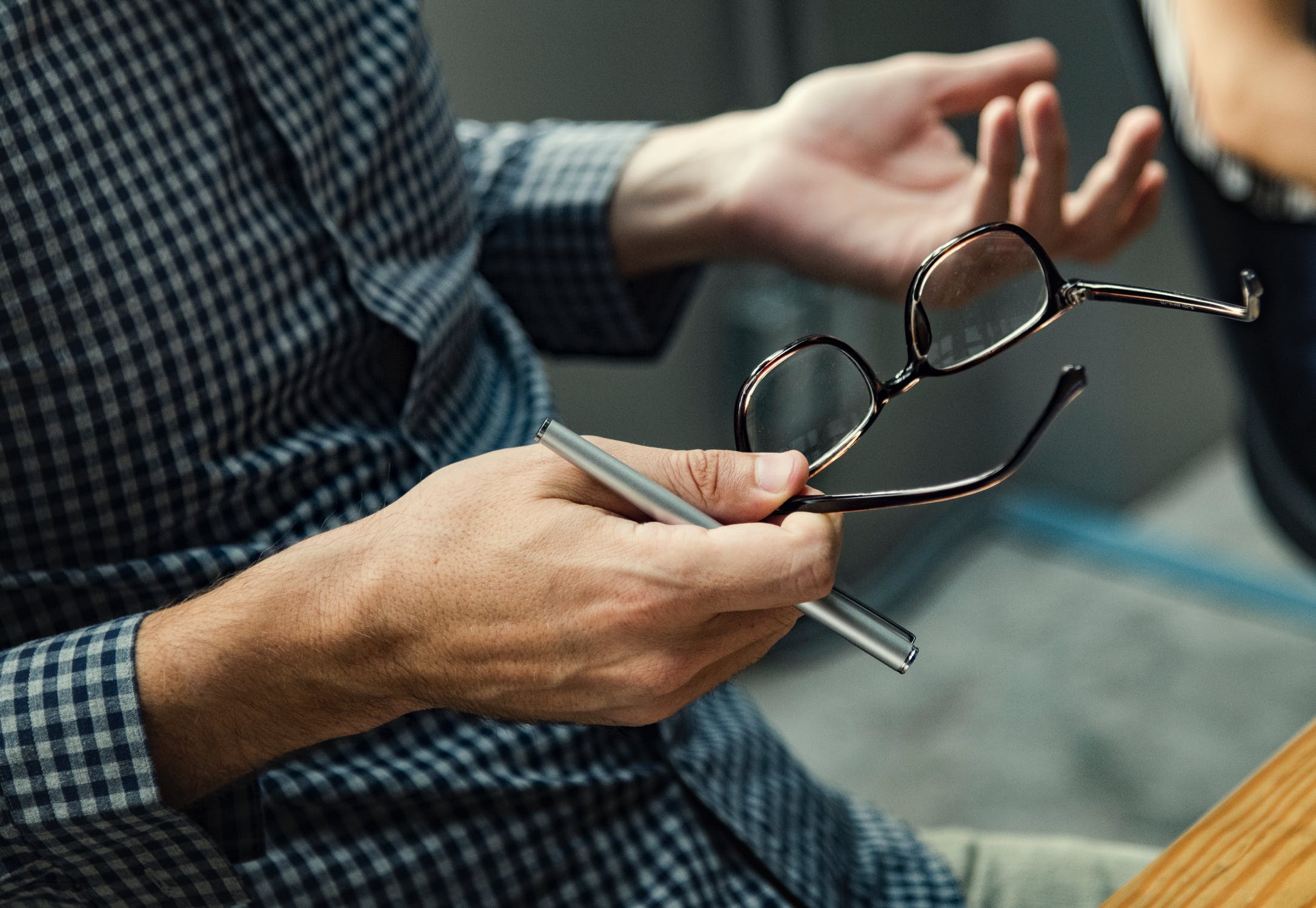Master contract negotiations with five key strategies to strengthen your position, ask the right questions, and achieve better outcomes.