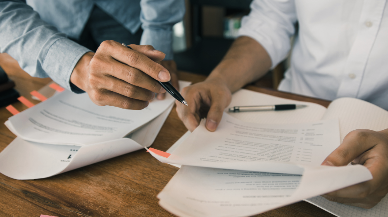 Explore top contract management best practices. Drive growth and efficiency with proven strategies for managing contracts effectively.
