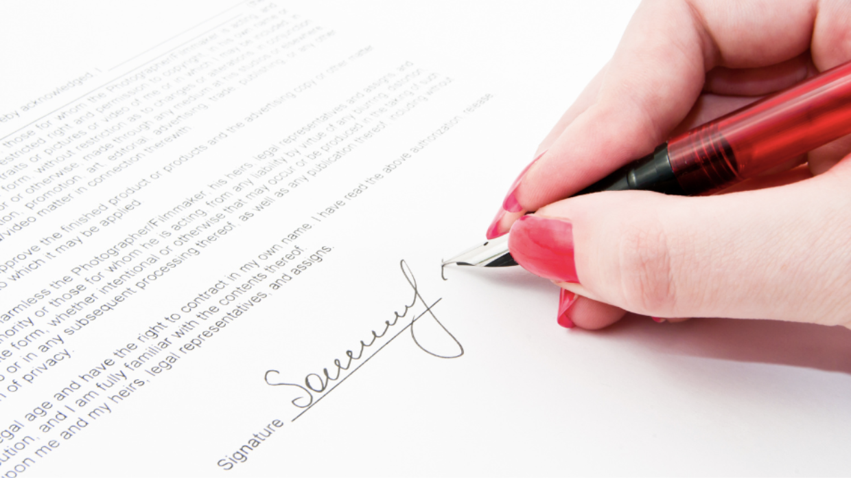 Understand what a wet signature is and its role in traditional agreements and compliance, with modern use cases and alternatives.