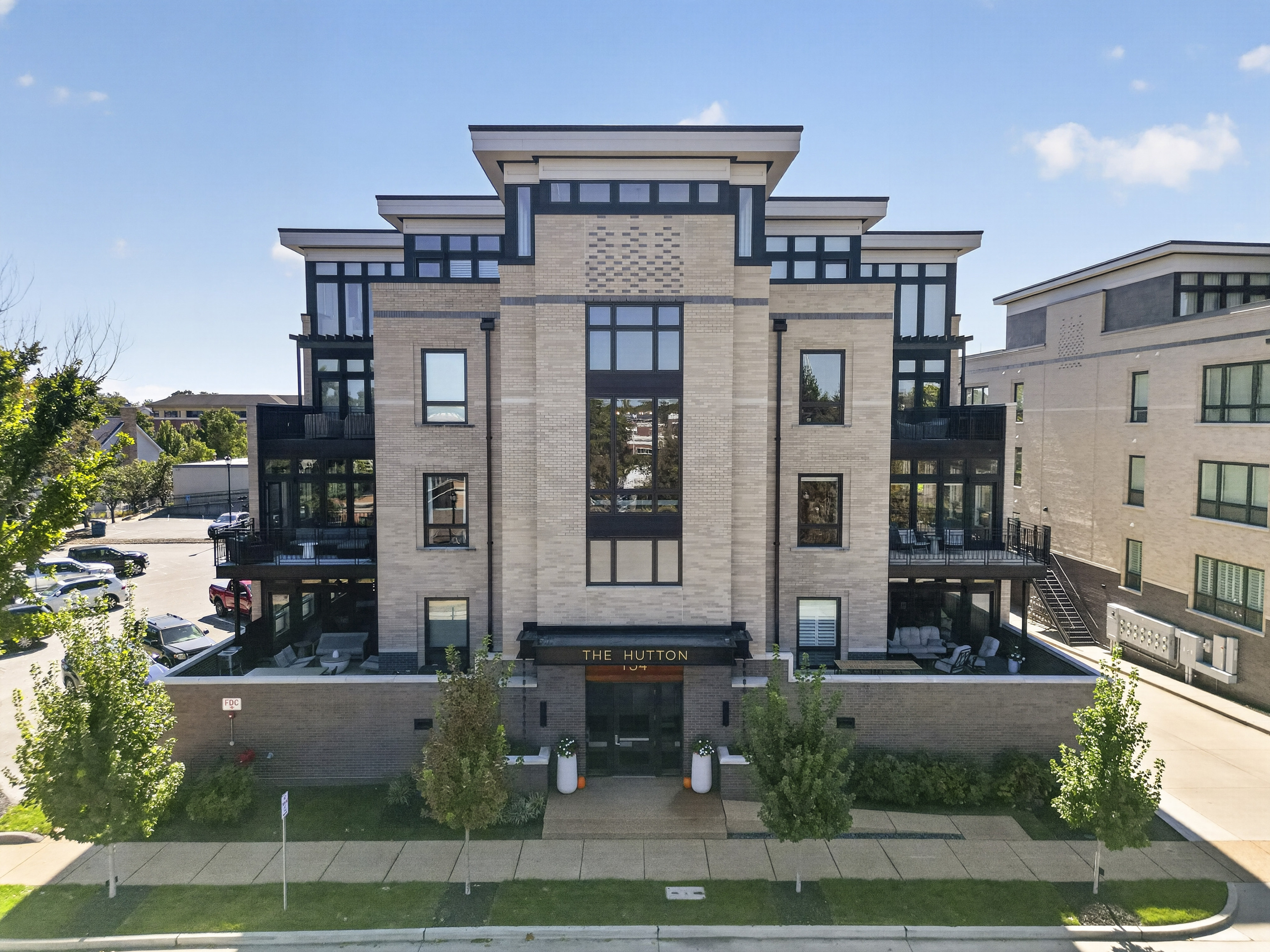 134 W Madison Avenue, Residence 202 | The Hutton
