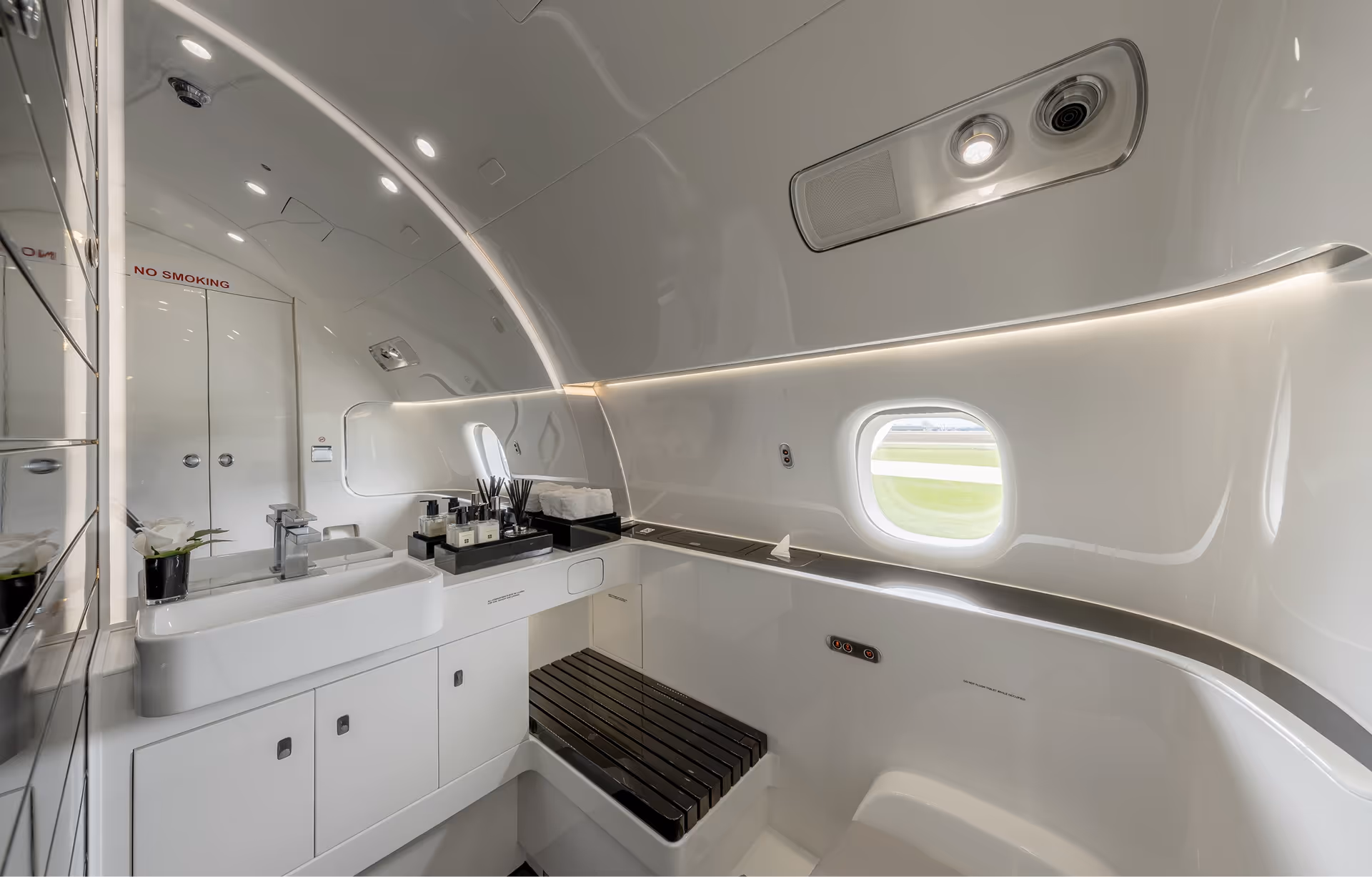 Photo of Embraer Lineage 1000 luxury interior