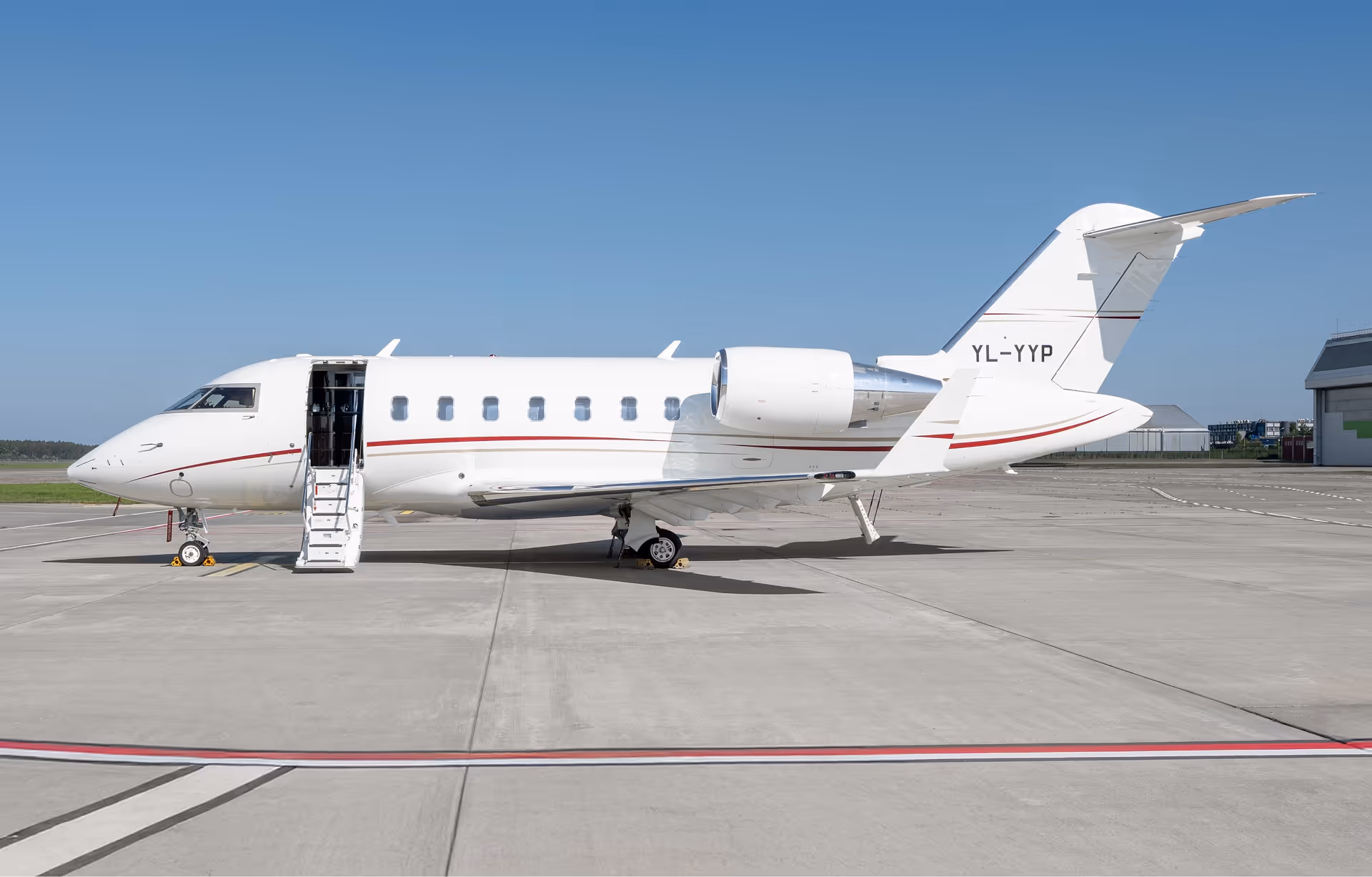 Bombardier Global Express XRS for charter flyes