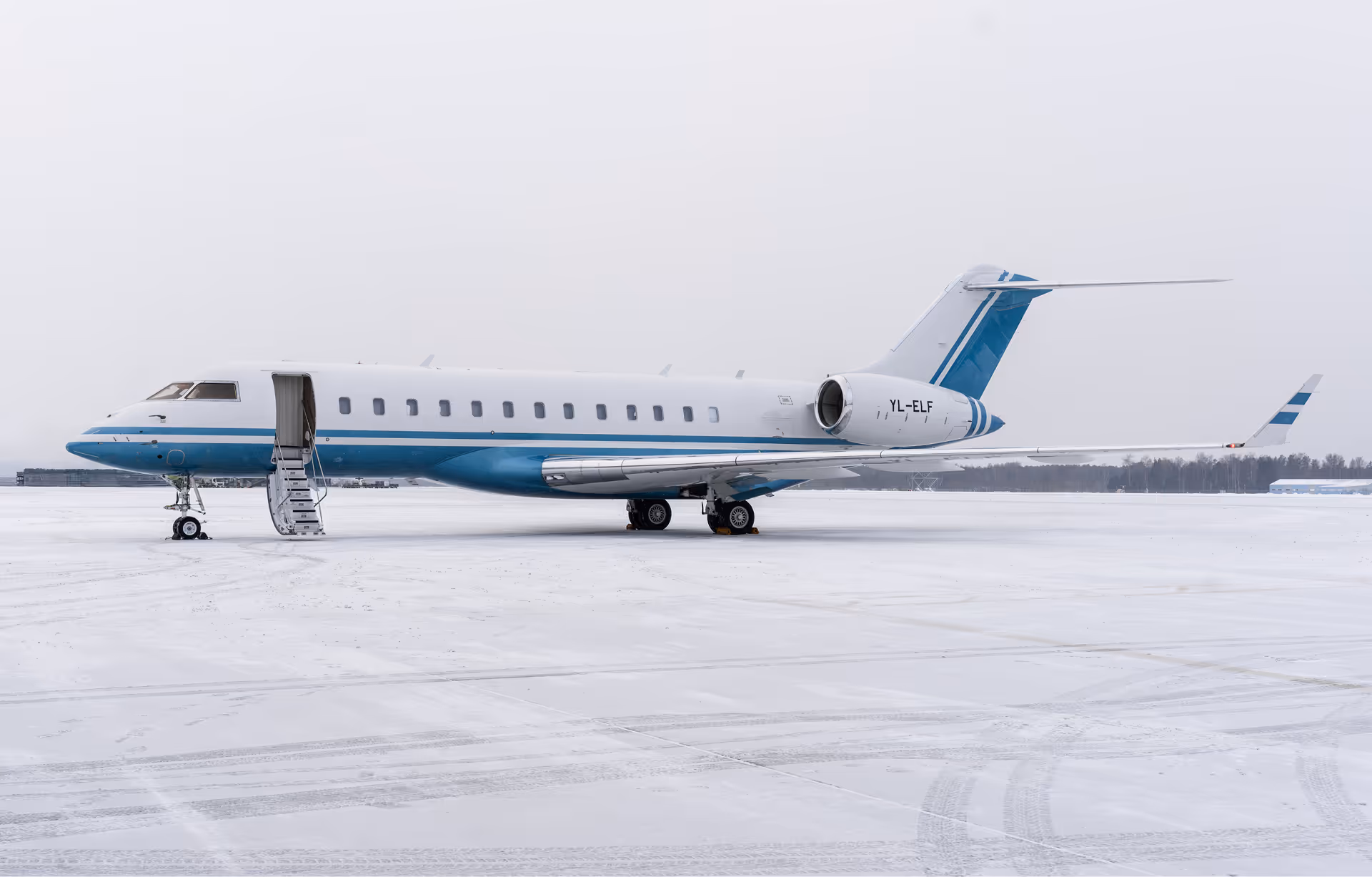 Bombardier Global Express XRS for charter flyes