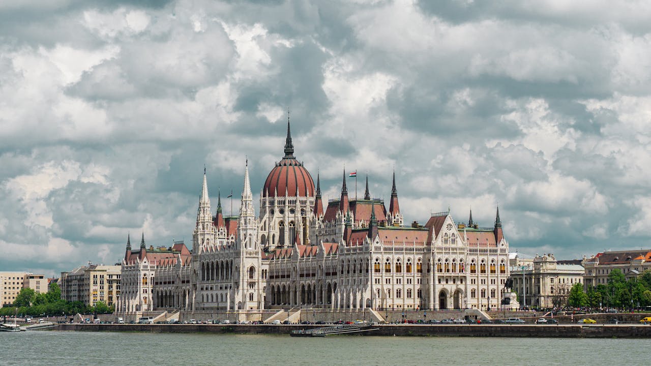 Budapest District VI short-term rental laws: A guide for hosts and property managers in 2026
