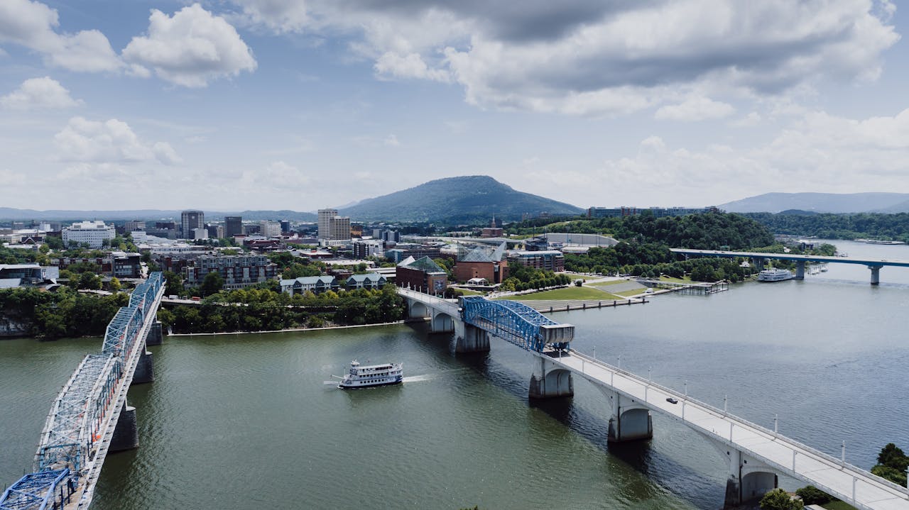 Tennessee short-term rental laws: state rules, city permits, and compliance explained