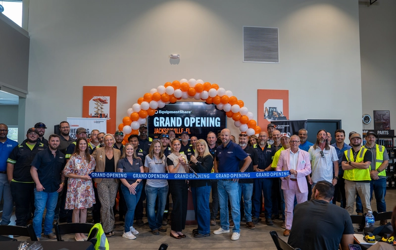 Ribbon Cutting at Jacksonville Grand Opening