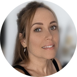 Coralie Clair R