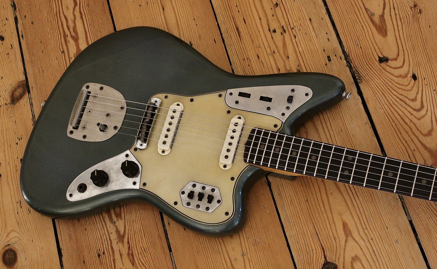 MB Guitars Offset 012