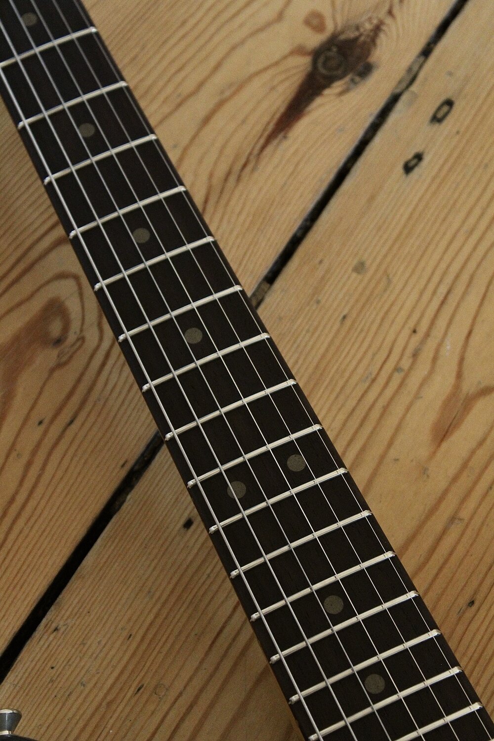 MB Guitars Offset 011