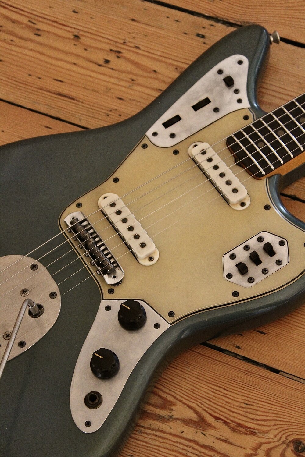 MB Guitars Offset 009