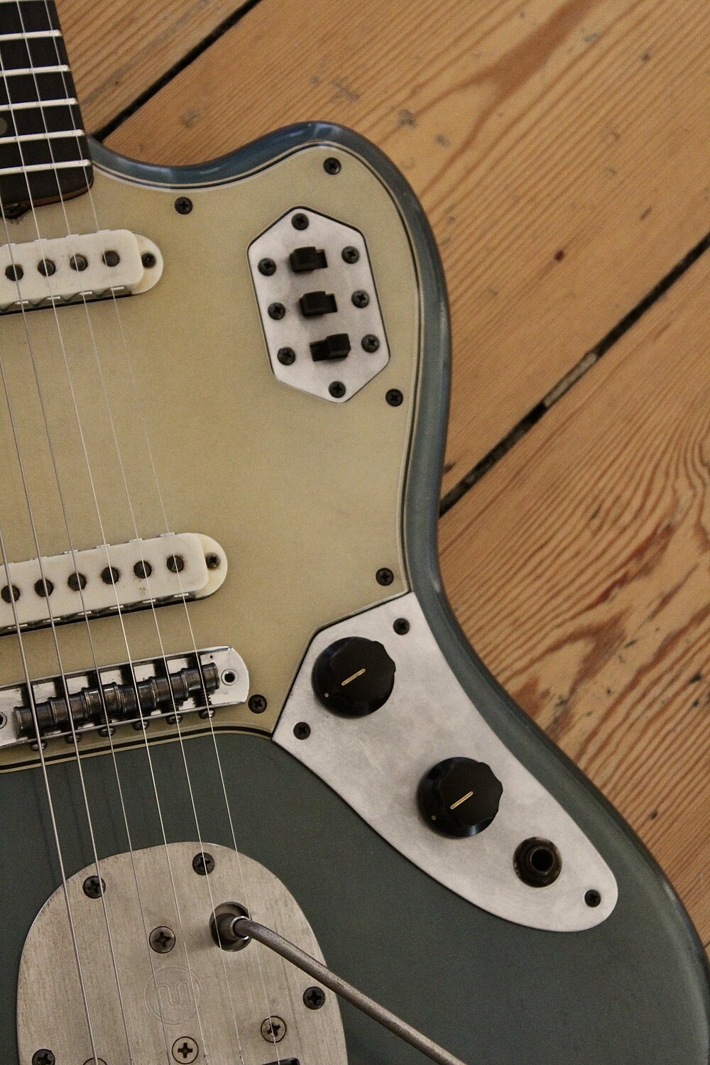 MB Guitars Offset 010