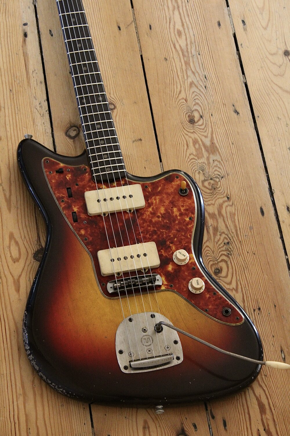 MB Guitars Offset 015