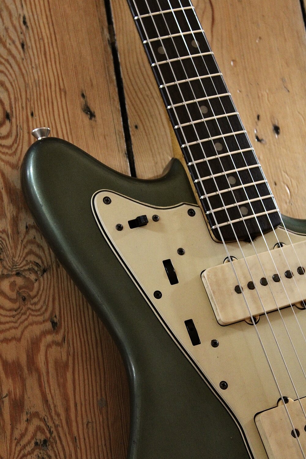 MB Guitars Offset 036
