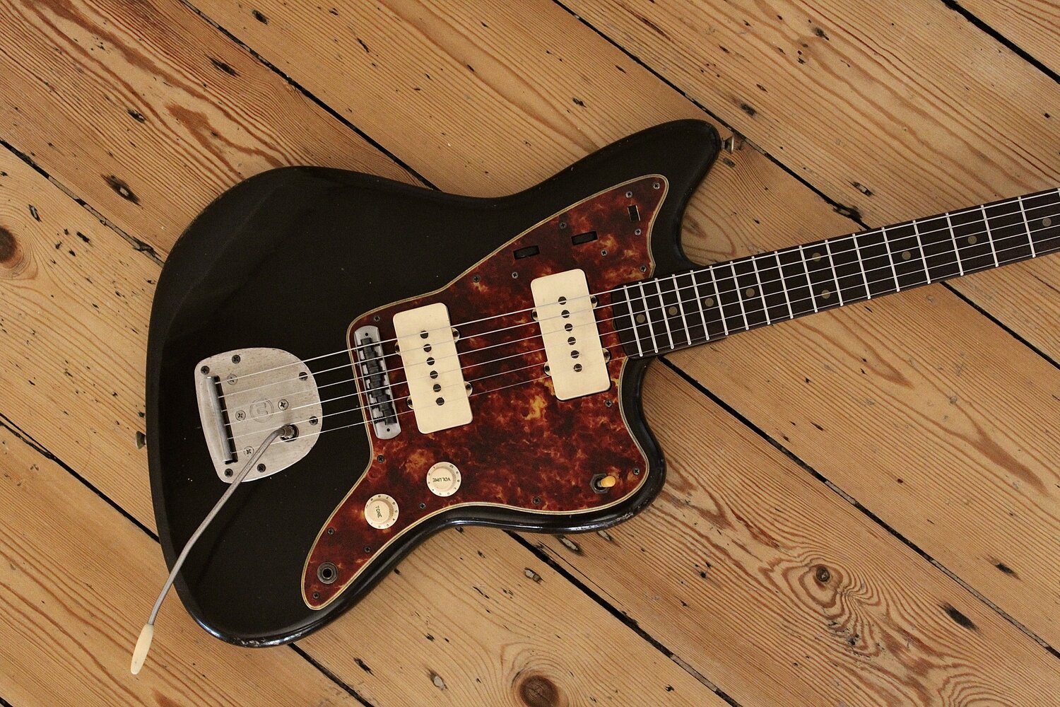 MB Guitars Offset 032