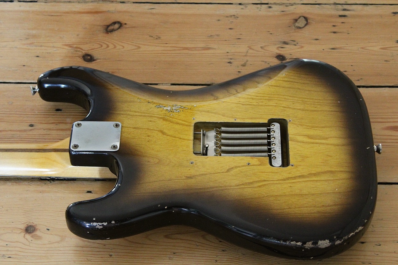 MB Guitars Double Cut 005