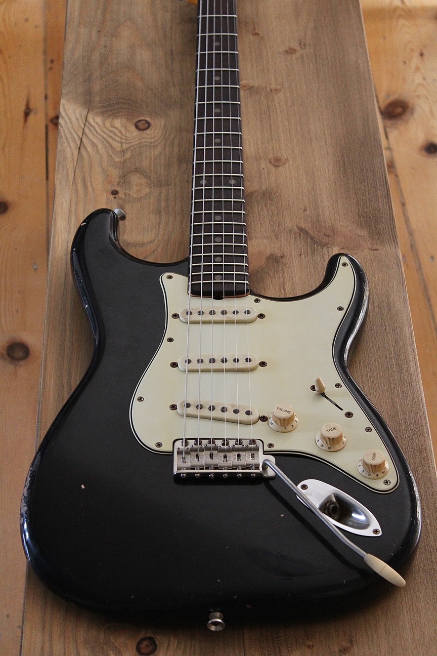 MB Guitars Double Cut 003