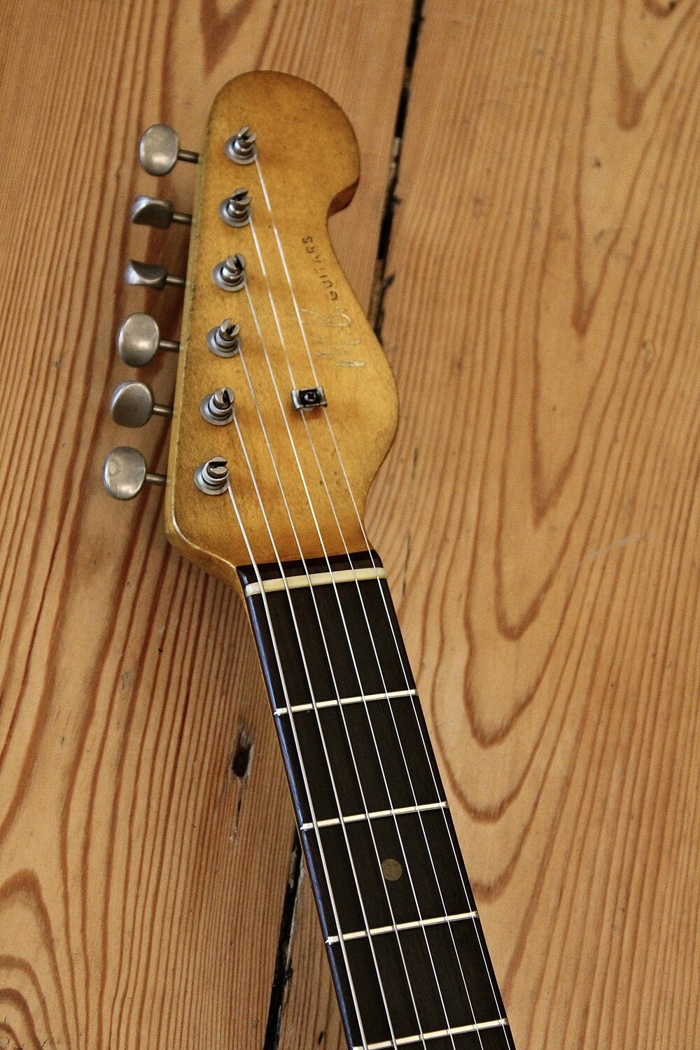 MB Guitars Double Cut 048