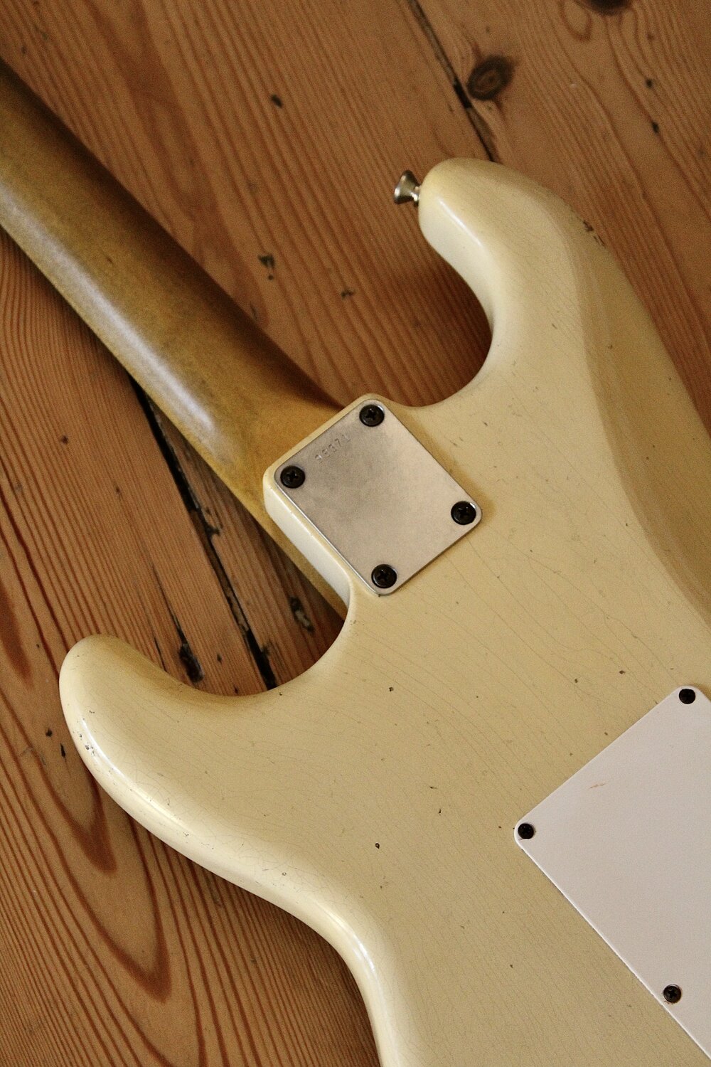 MB Guitars Double Cut 052