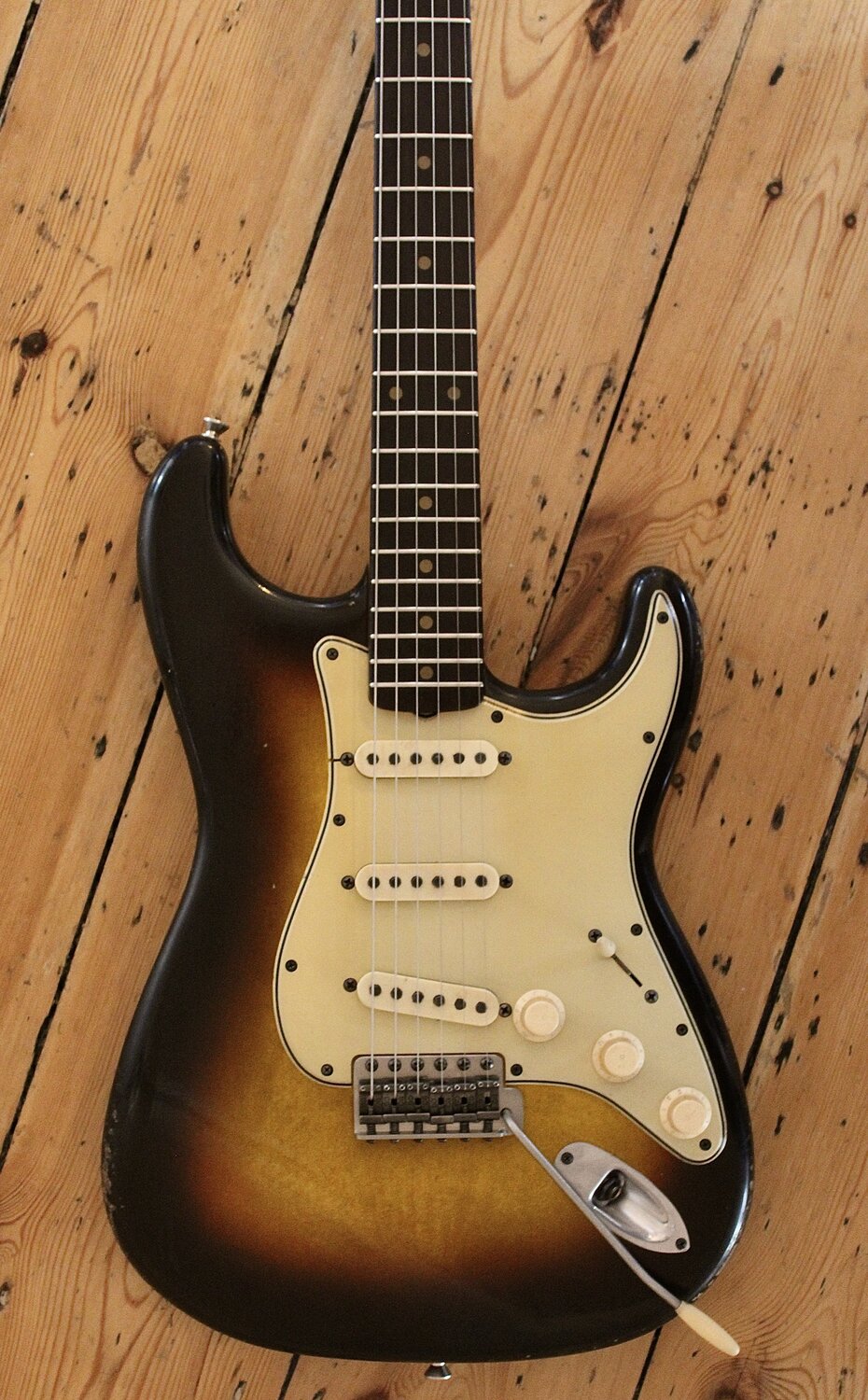 MB Guitars Double Cut 062