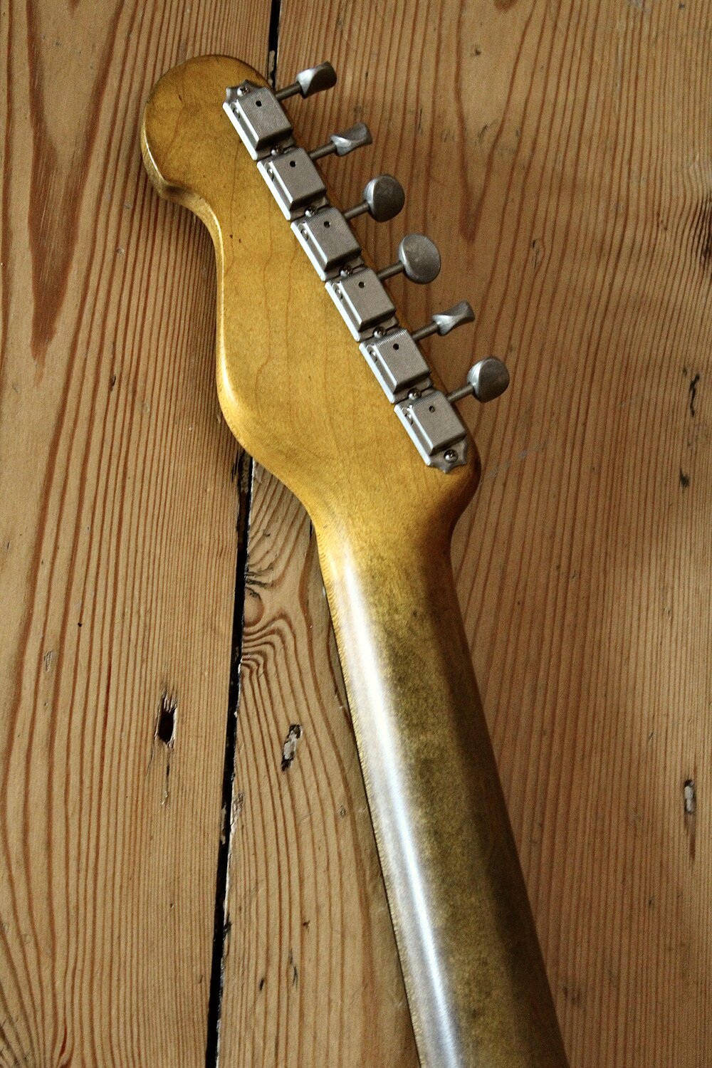 MB Guitars Double Cut 070